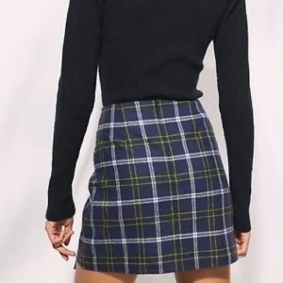 NWOT Aritzia Wilfred NEW WRAP FRONT SKIRT - Picture 2 of 7